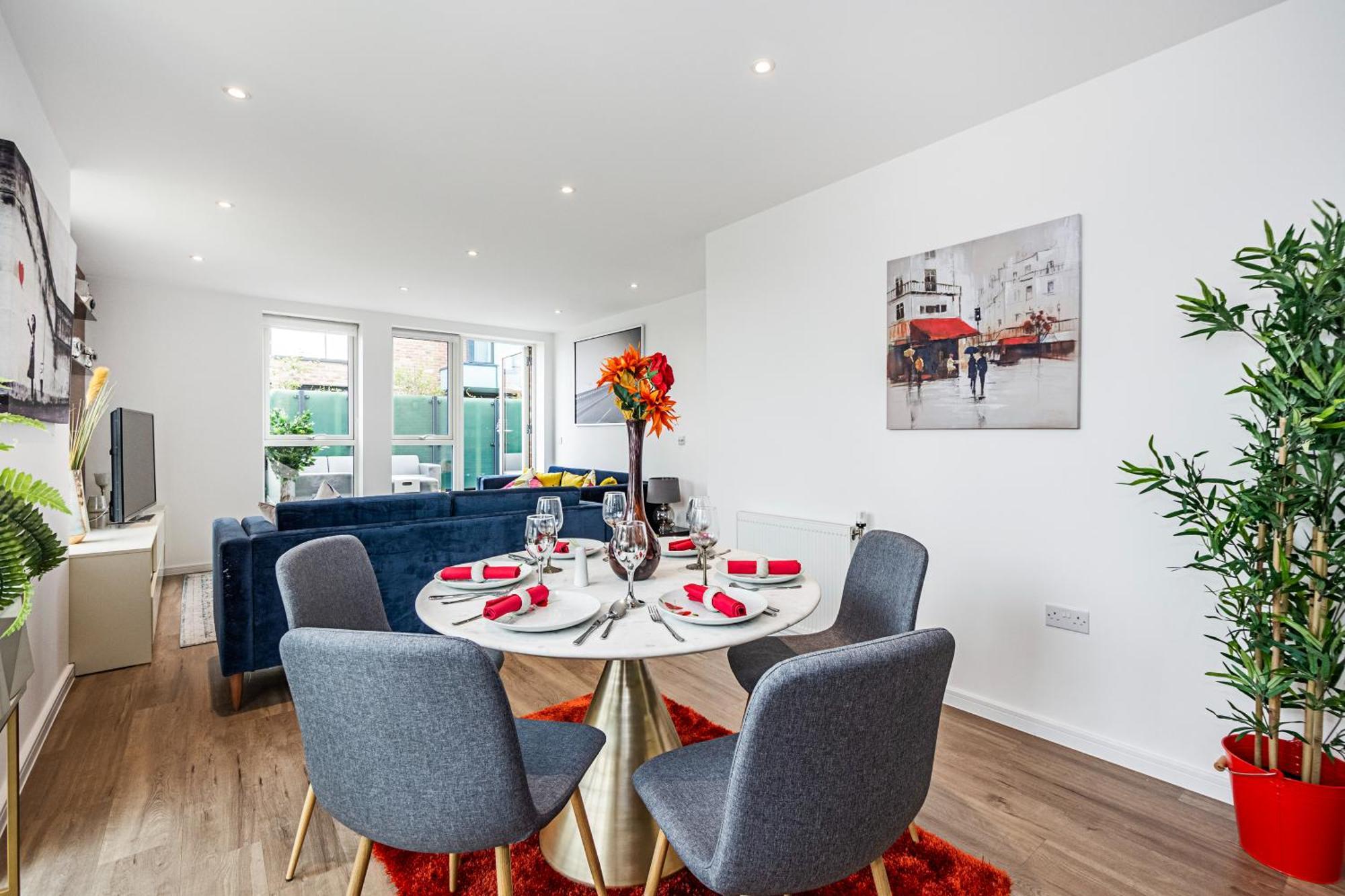 Chiswick Park 3 Bed 3 Bath West London - Parking Apartment Exterior foto